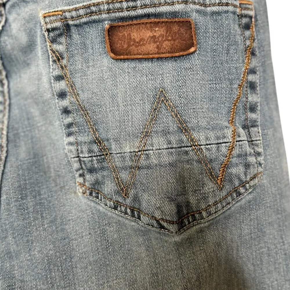 Vintage Wrangler Men's Straight Blue Faded Jeans‎ Size ~30x32
